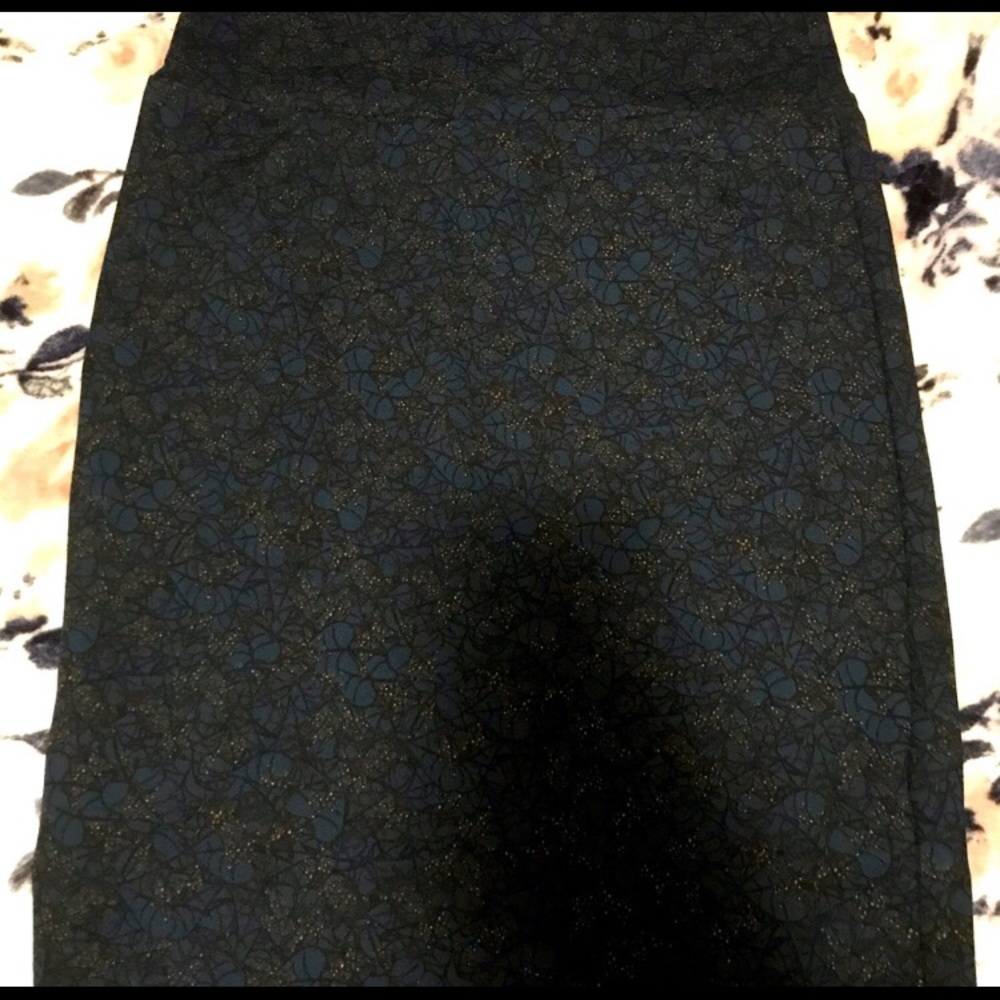 🎉Bundle Lularoe Cassie Skirts size large.